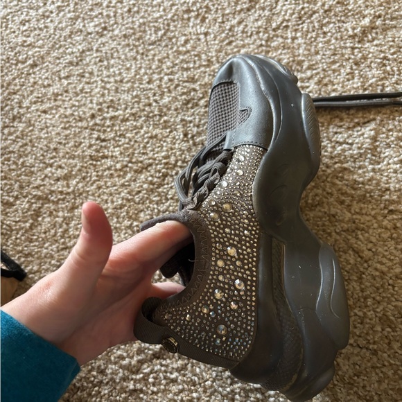 Shoes - Picture 8 of 13